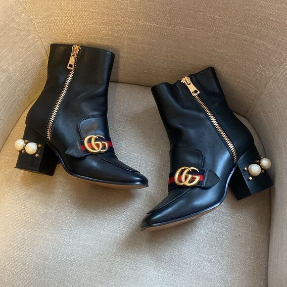 Gucci
Peyton Web-Strap Leather Ankle Boot, Black - Picture 9 of 14
